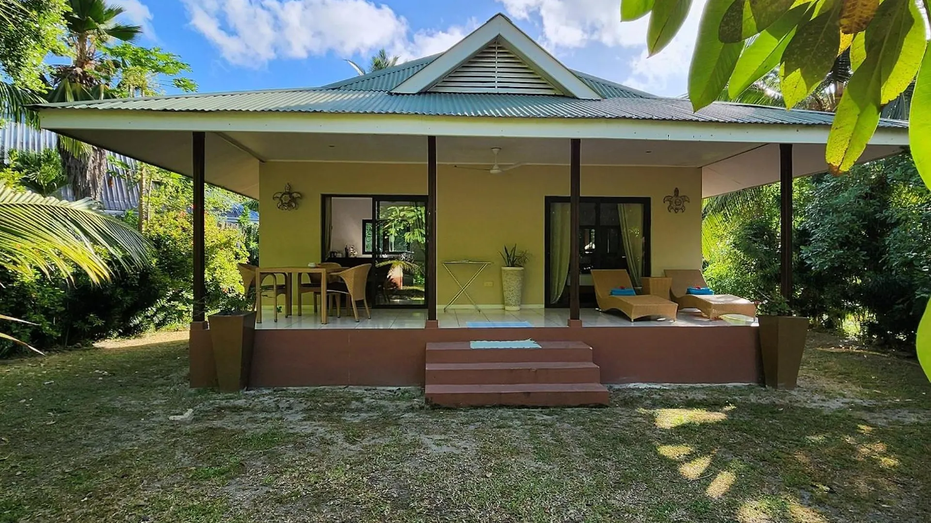 Surf Tropical Villa Takamaka Île au Cerf 0*,  Seychellen